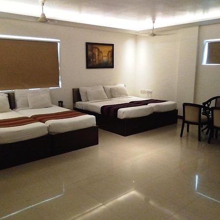 Hotel Karan Vilas Агра Екстер'єр фото