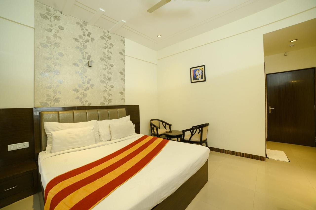 Hotel Karan Vilas Агра Екстер'єр фото