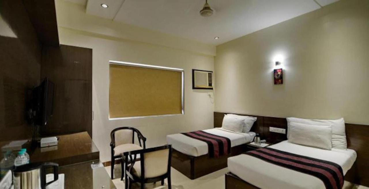 Hotel Karan Vilas Агра Екстер'єр фото