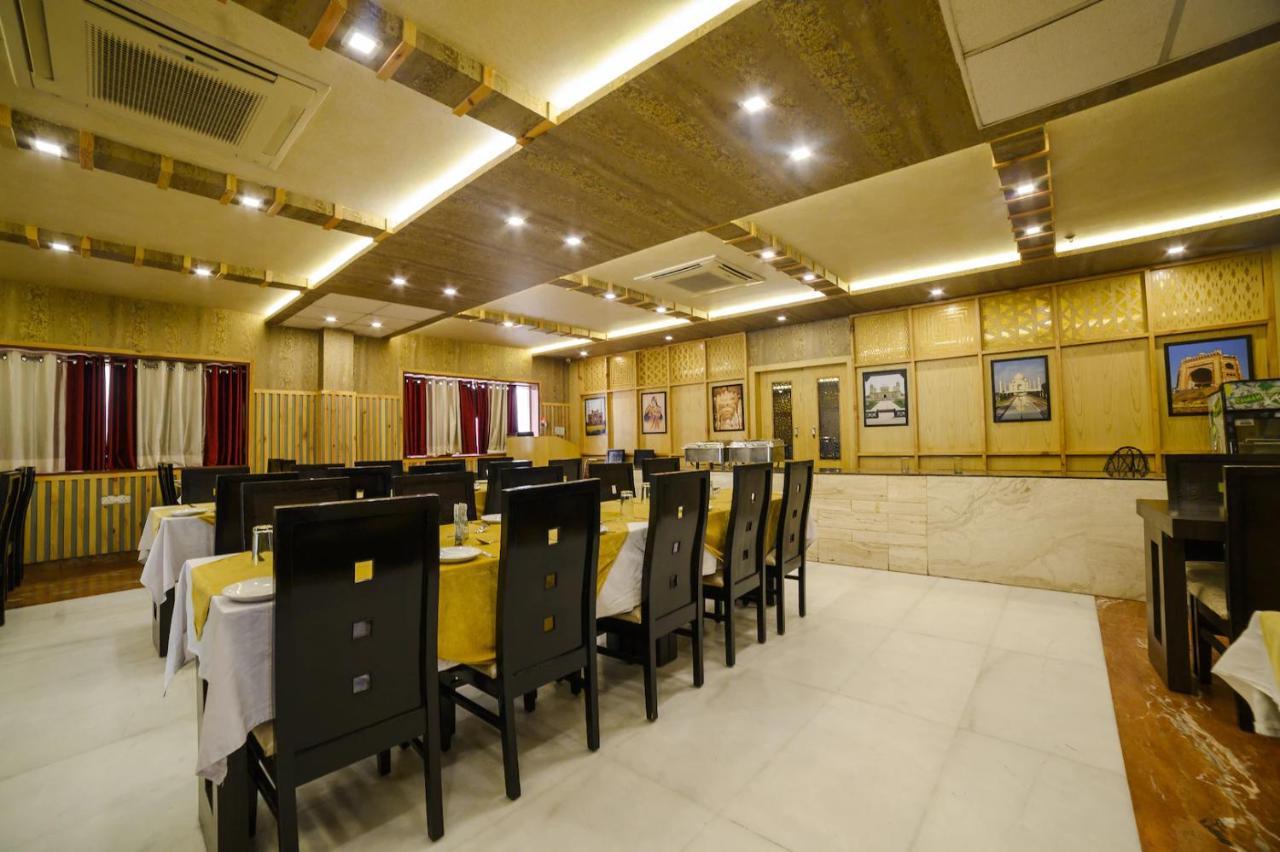 Hotel Karan Vilas Агра Екстер'єр фото
