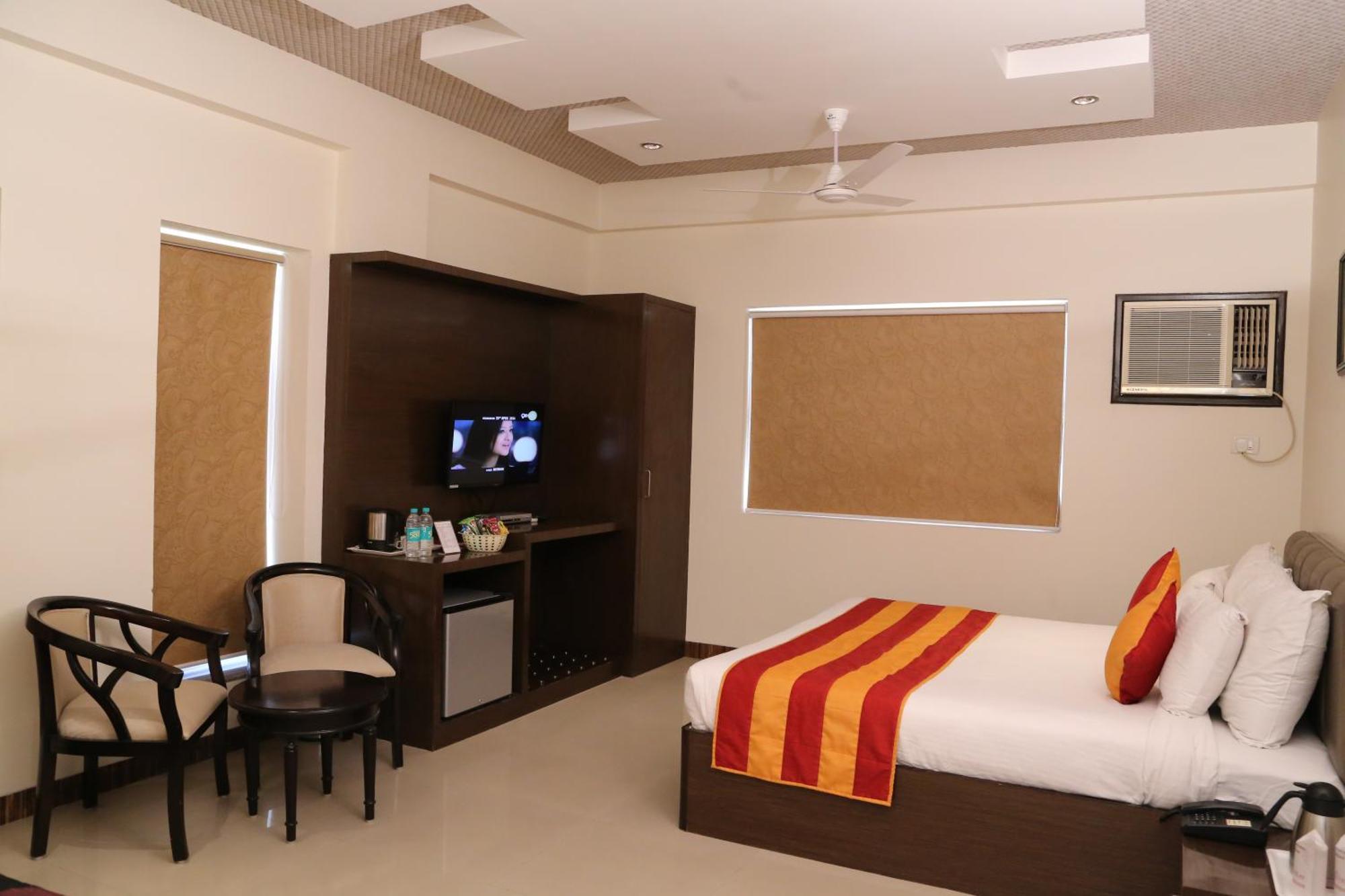 Hotel Karan Vilas Агра Екстер'єр фото