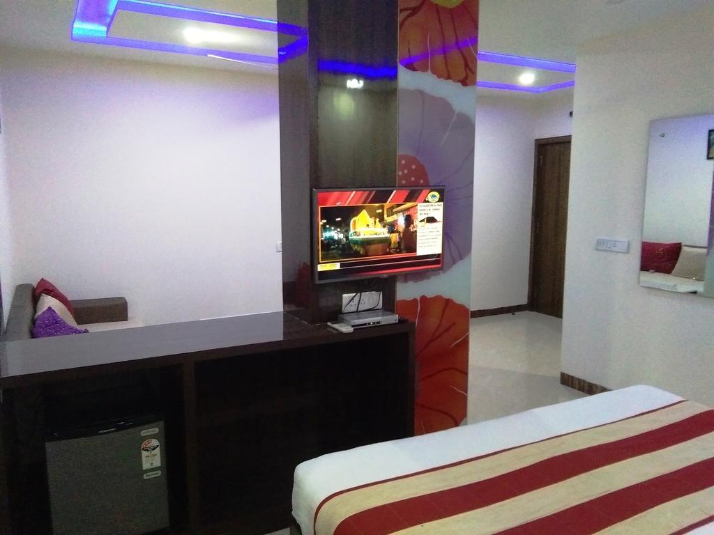 Hotel Karan Vilas Агра Екстер'єр фото