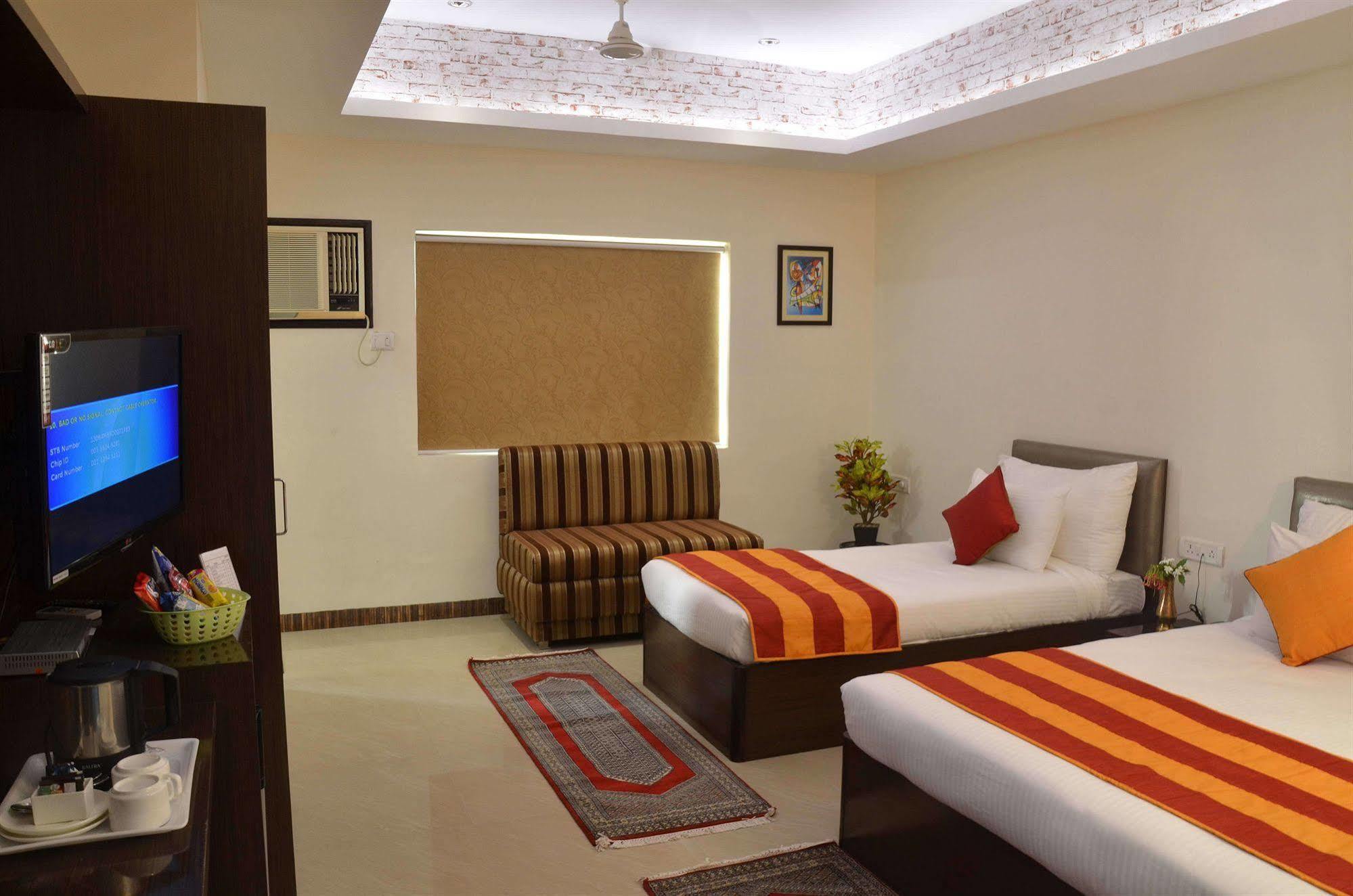 Hotel Karan Vilas Агра Екстер'єр фото