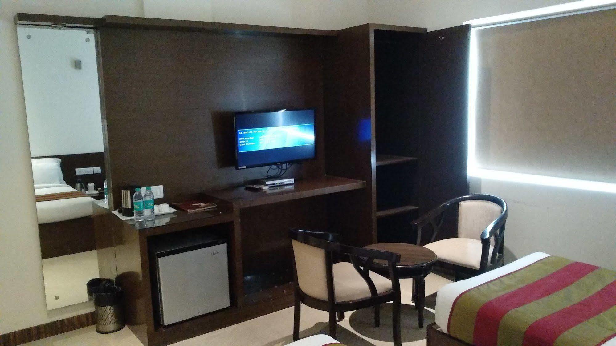 Hotel Karan Vilas Агра Екстер'єр фото